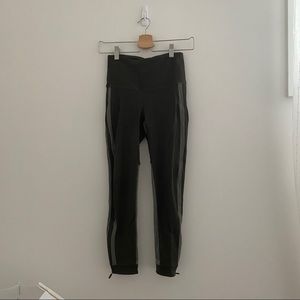 Lululemon Zip The Line Crop